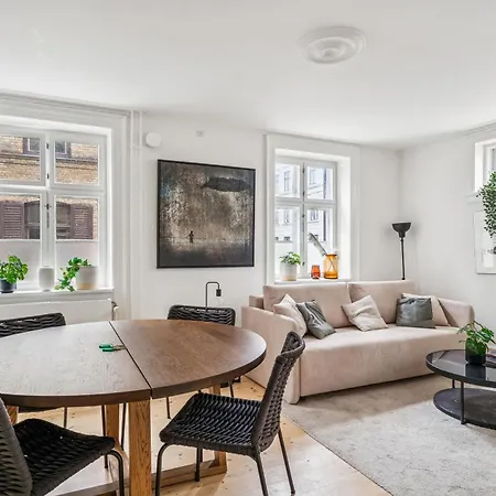 - Steps From Nyhavn & Near Tivoli