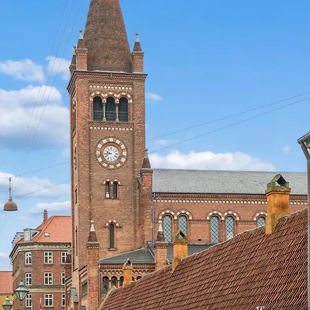- Steps From Nyhavn & Near Tivoli *