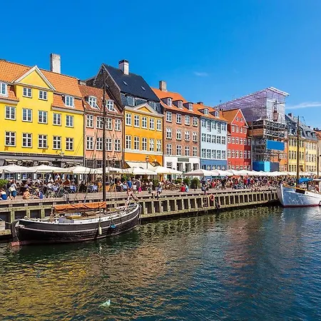 - Steps From Nyhavn & Near Tivoli Kopenhag